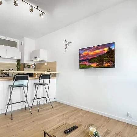 Homey Colibri - New / Free Parking/ Proche Gare / Aux Portes De Genevegeneve Apartamento Annemasse